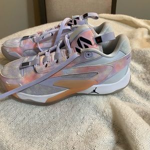 Men’s Luka 2 Basketball shoes, size 8.5, worn 3 times